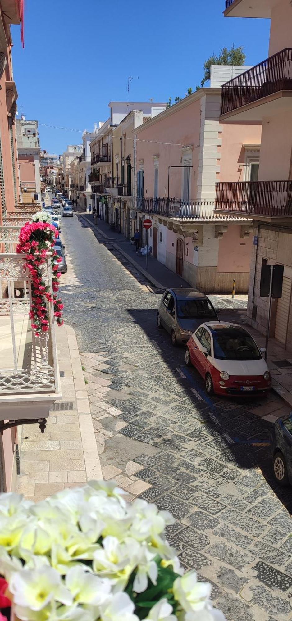 Dimora Della Marchesa - Al Duomo Apartment Manfredonia Exterior photo